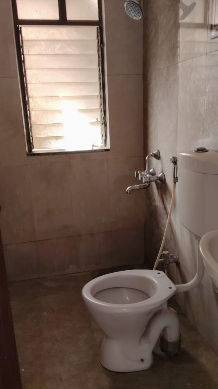 Bathroom, amit-colori 1.5 Bedroom 890 Sq.Ft. Apartment In Undri Pune 9674112