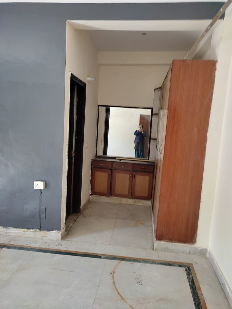 Room, uppal-southend 2 Bedroom 1100 Sq.Ft. Builder Floor In Sector 49 Gurgaon 9674116