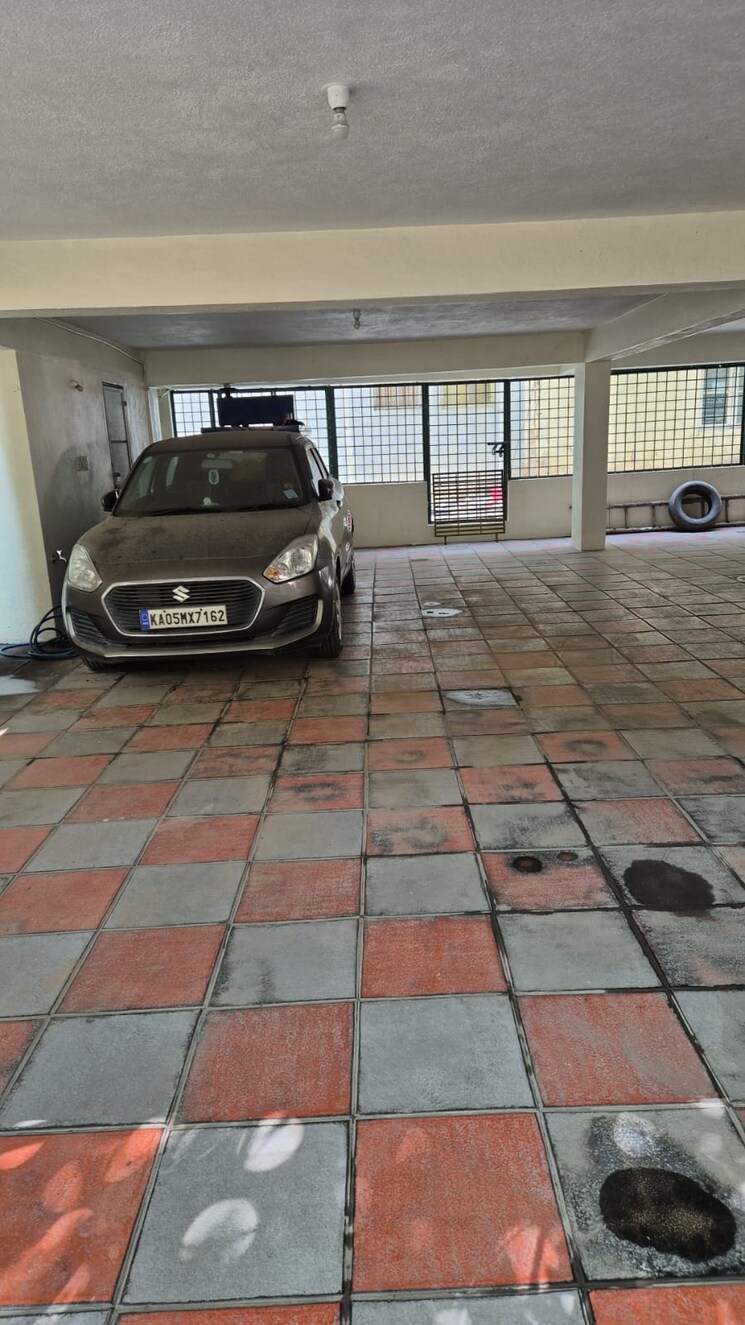  Parking, basavanagudi Commercial Office Space 2200 Sq.Ft. In Basavanagudi Bangalore 9674122