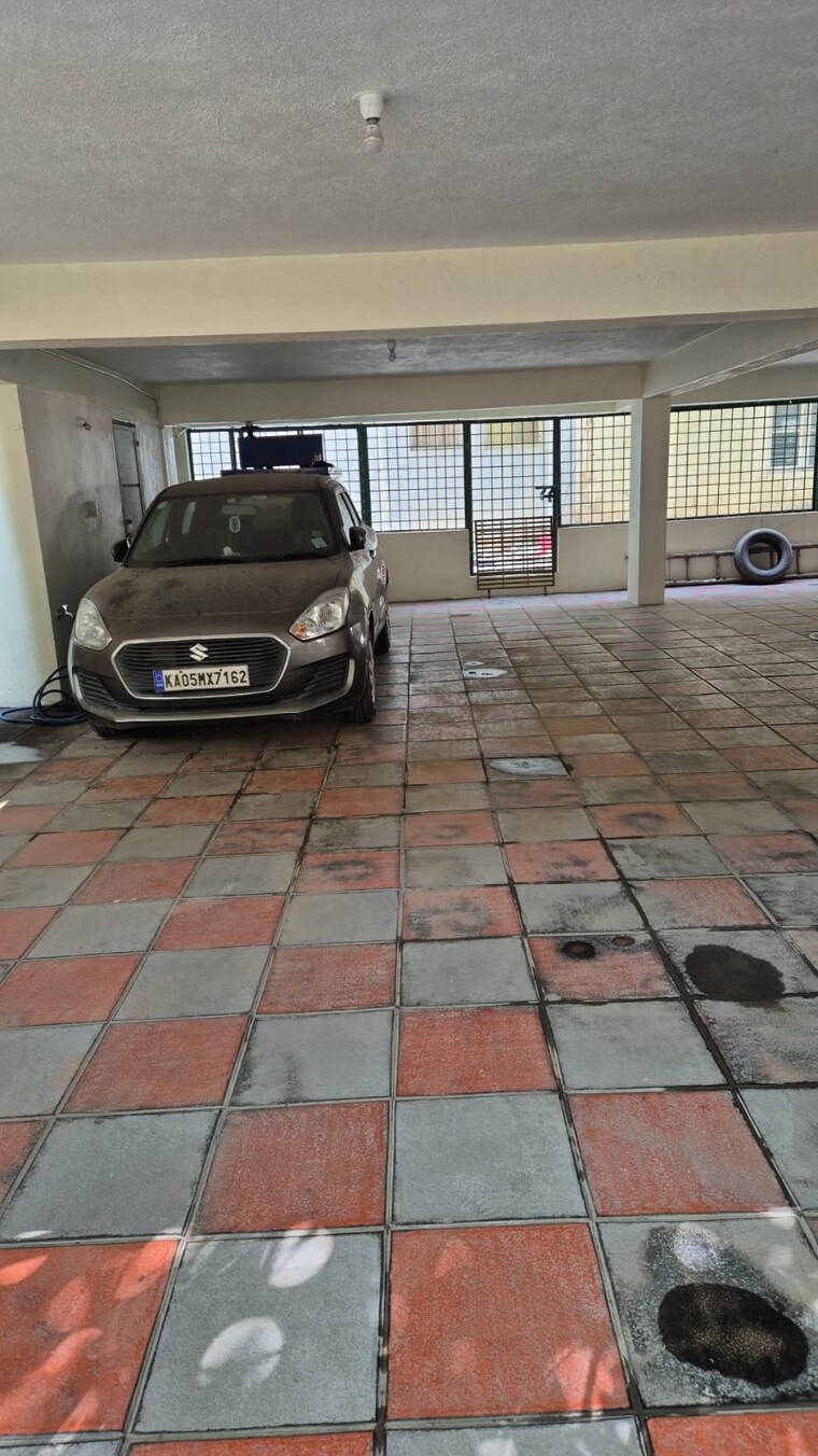  Parking, basavanagudi Commercial Office Space 2200 Sq.Ft. In Basavanagudi Bangalore 9674122