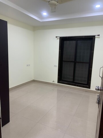 Room in 2.5 BHK Apartment at Kondapur – for Rent