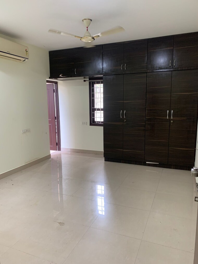 Room, kondapur 2.5 Bedroom 1600 Sq.Ft. Apartment In Kondapur Hyderabad 9674123