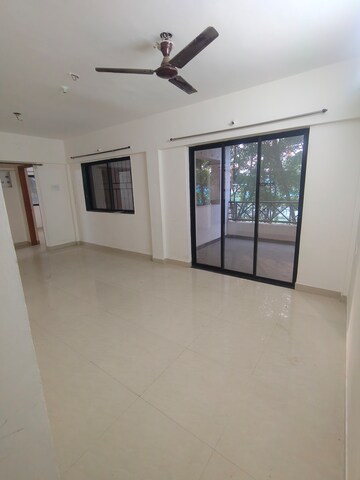 2 BHK Apartment For Rent in Raheja Vistas Phase 3, Mohammadwadi