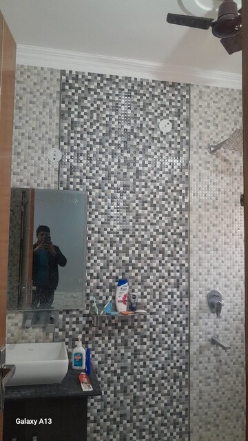 Bathroom in 4 BHK Builder Floor at Uppal Southend, Sector 49 – for Rent