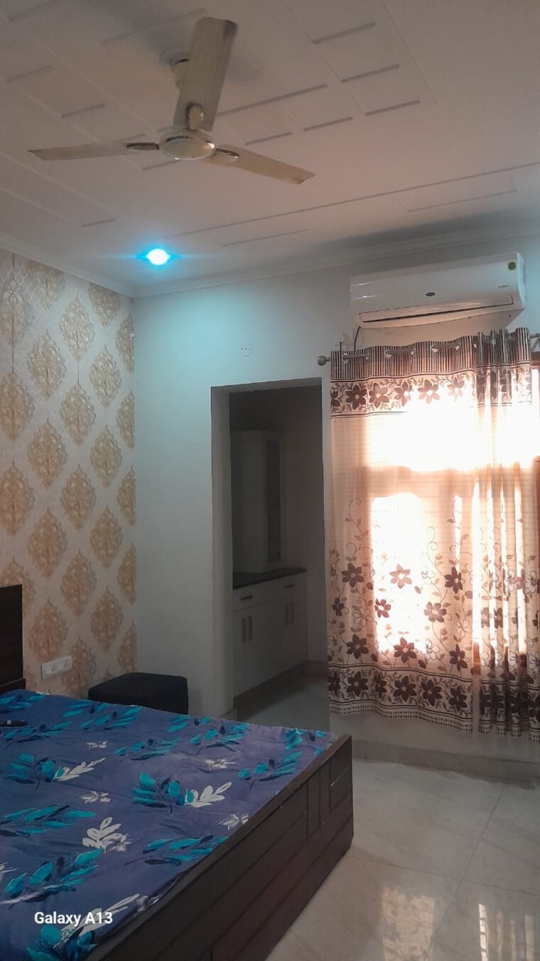 Living Room, uppal-southend 4 Bedroom 2400 Sq.Ft. Builder Floor In Sector 49 Gurgaon 9674128