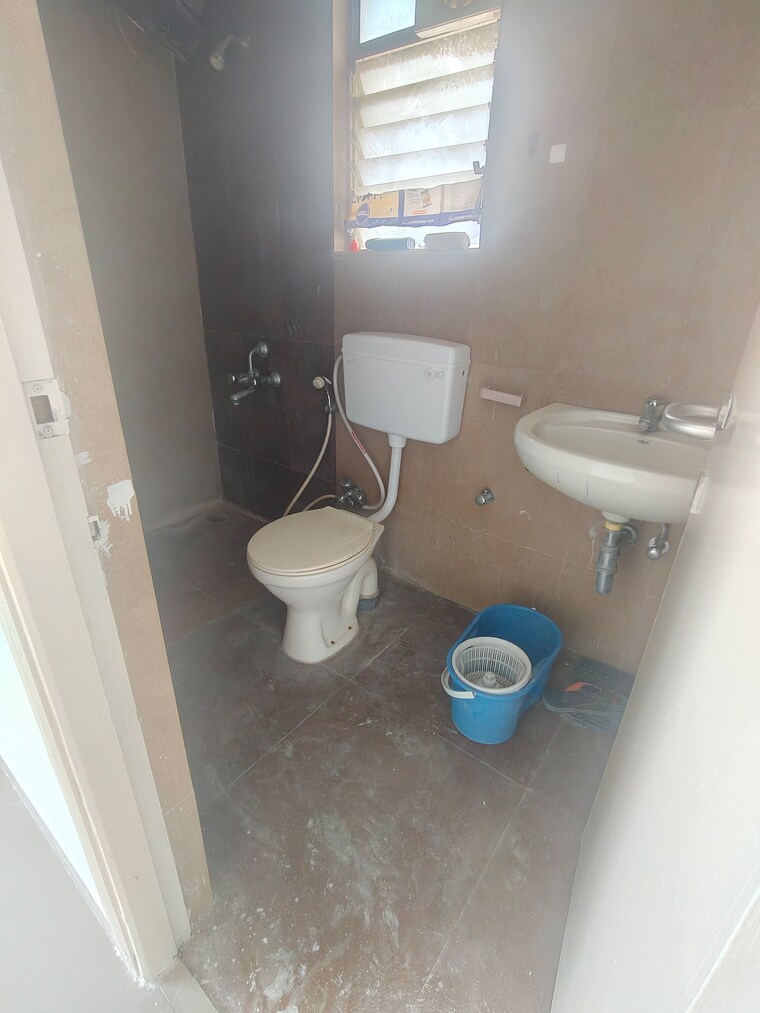 Bathroom, tata-inora-park 3 Bedroom 1550 Sq.Ft. Apartment In Undri Pune 9674131