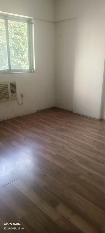 Room in 2.5 BHK Apartment at Lodha Casa Rio, Dombivli East – for Rent