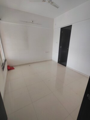 Room in 1 BHK Apartment at Dynamic Grandeur, Undri – for Sale