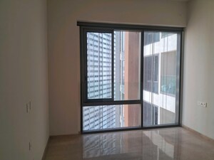 Room in 3 BHK Apartment at Piramal Mahalaxmi, Mahalaxmi – for Rent