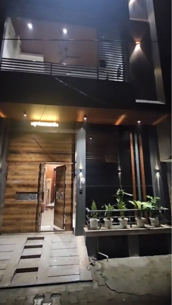 4 BHK Independent House For Sale in Ramesh Nagar