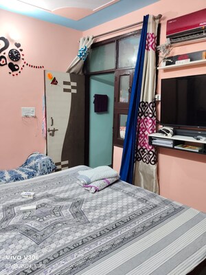 Bedroom in 2 BHK Builder Floor at Mayur Vihar – for Rent