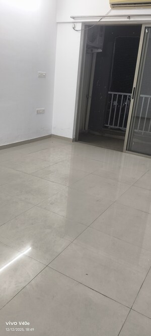 Room in 2.5 BHK Apartment at Lodha Casa Rio, Dombivli East – for Sale