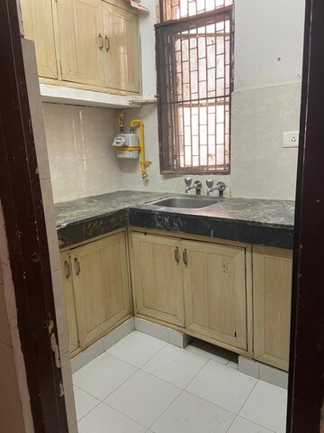 Kitchen in 1.5 BHK Apartment at Uma Cooperative Society, Mayur Vihar 1 – for Rent