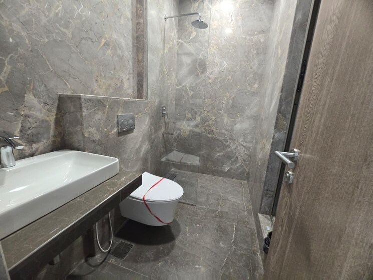 Bathroom, prestige-jasdan-classic 3 Bedroom 1740 Sq.Ft. Apartment In Mahalaxmi Mumbai 9674154