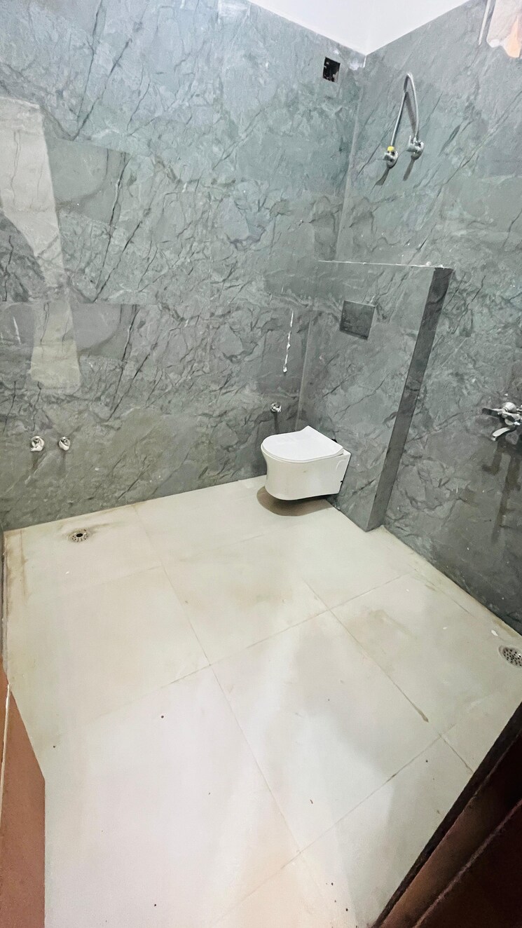 Bathroom, lal kuan 3 Bedroom 1050 Sq.Ft. Independent House In Lal Kuan Ghaziabad 9674163