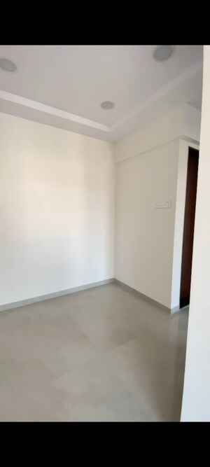 Room in 1 BHK Apartment at Kamlesh Apartment, Andheri East – for Rent