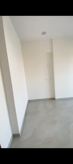 Room in 1 BHK Apartment at Kamlesh Apartment, Andheri East – for Rent