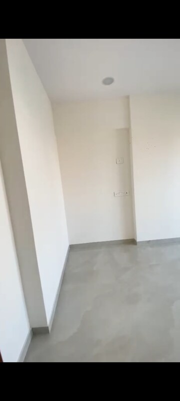 Room in 1 BHK Apartment at Kamlesh Apartment, Andheri East – for Rent