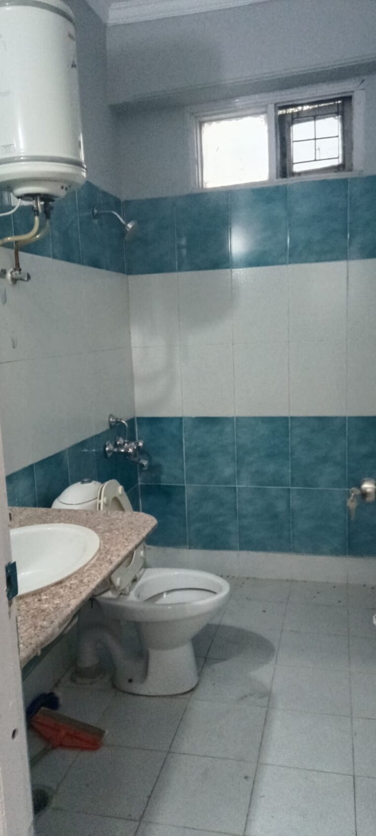 Bathroom, uppal-southend 3 Bedroom 300 Sq.Yd. Builder Floor In Sector 49 Gurgaon 9674183