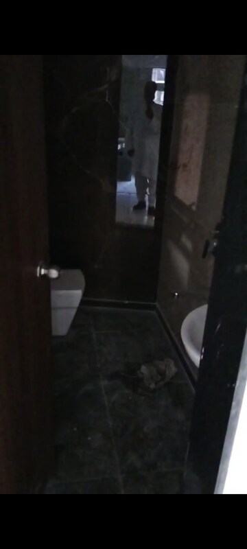 Furnished Amenities in 1 BHK Apartment at Kamlesh Apartment, Andheri East – for Rent