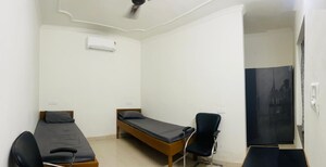  Pg For Rent in Sector 17