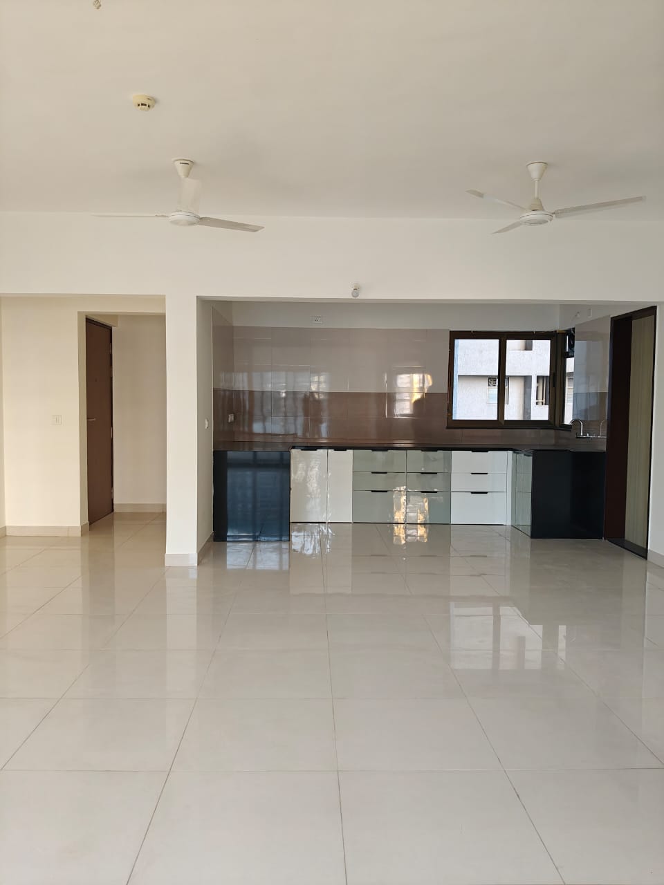 2 BHK Apartment For Rent in Paranjape Blue Ridge