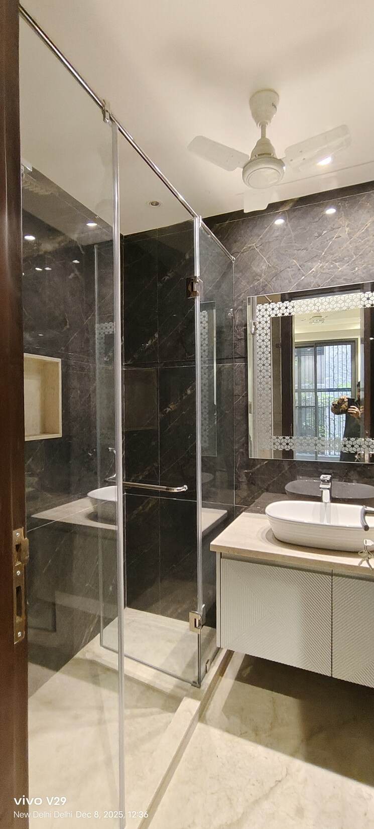 Bathroom, greater kailash i 3 Bedroom 1850 Sq.Ft. Builder Floor In Greater Kailash I Delhi 9674243