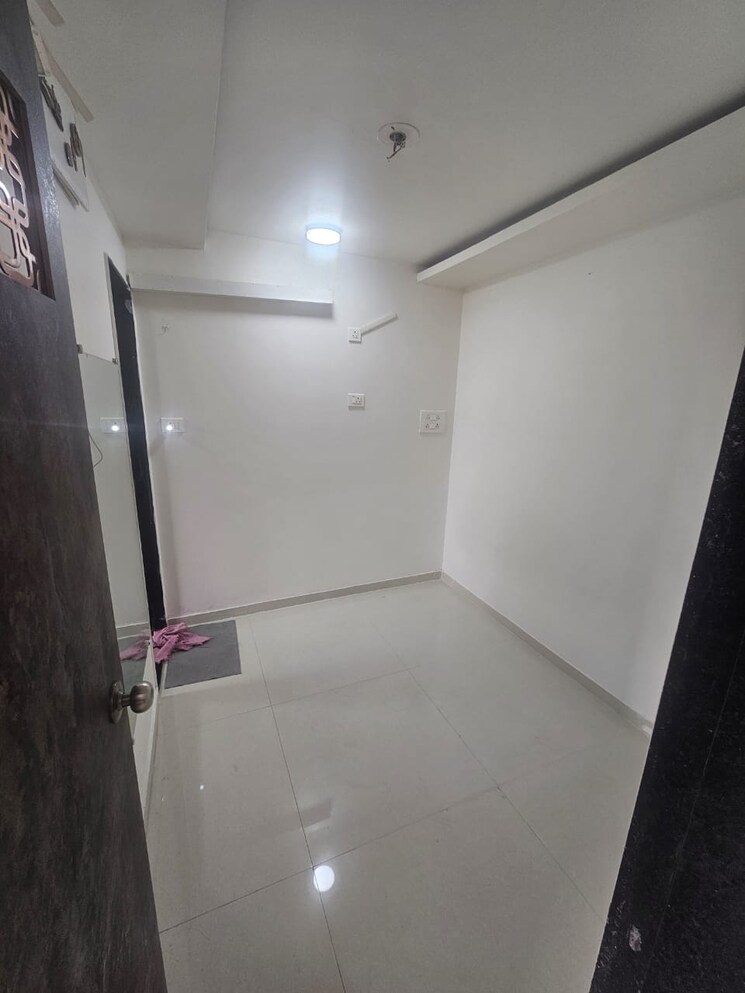 Bathroom, mayfair-the-view 1 Bedroom 400 Sq.Ft. Apartment In Vikhroli West Mumbai 9674244