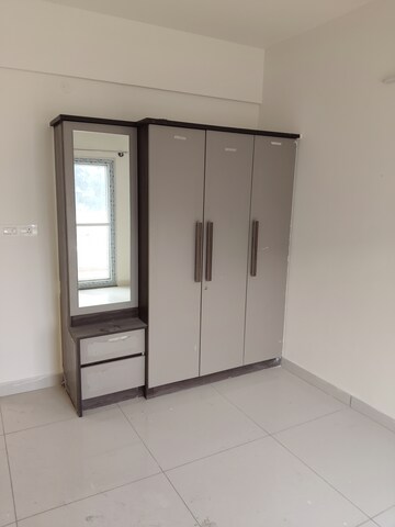 Room in 2 BHK Apartment at S V Residency Bellandur, Bellandur – for Rent