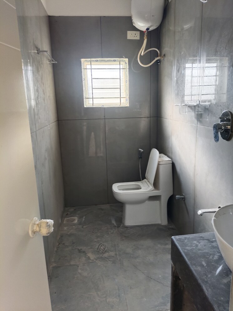 Bathroom, s-v-residency-bellandur 2 Bedroom 1250 Sq.Ft. Apartment In Bellandur Bangalore 9674252