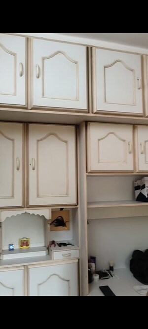 Furnished Amenities in 1 BHK Apartment at Kurla East – for Rent