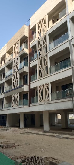 3 BHK Builder Floor For Sale in Signature Global City 92 