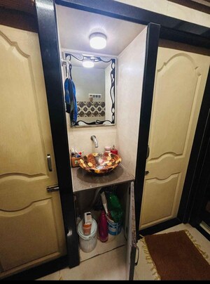 Furnished Amenities in 2 BHK Apartment at Lodha Amara, Kolshet Road – for Rent