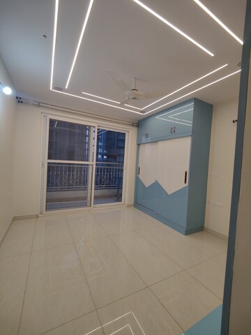 Room in 3 BHK Apartment at Prestige Beverly Hills, Kokapet – for Rent