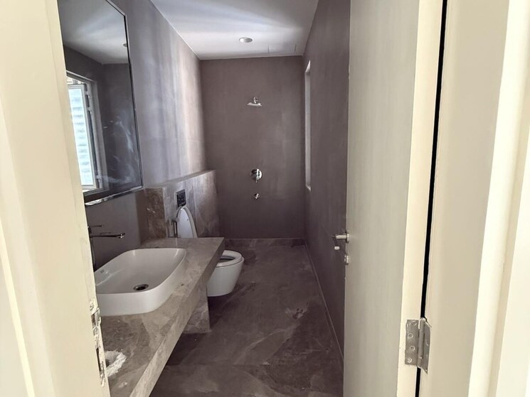 Bathroom, indiabulls-sky-forest 4 Bedroom 2701 Sq.Ft. Apartment In Lower Parel Mumbai 9674314