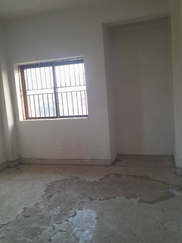 Room in 3 BHK Apartment at Kathal More Road – for Sale