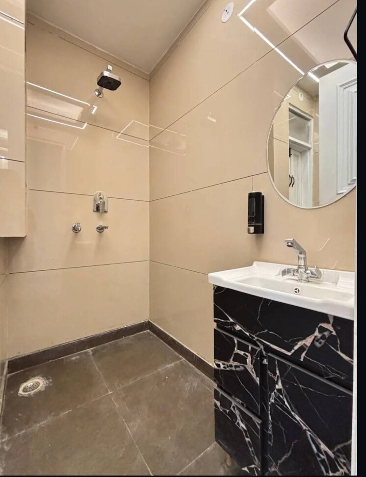 Bathroom, sa-homes-i 3.5 Bedroom 909 Sq.Ft. Builder Floor In Uttam Nagar Delhi 9674318