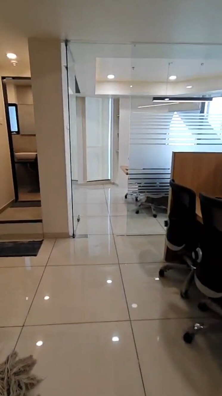 Team Area, chandak-chambers Commercial Office Space 800 Sq.Ft. In Andheri East Mumbai 9674346