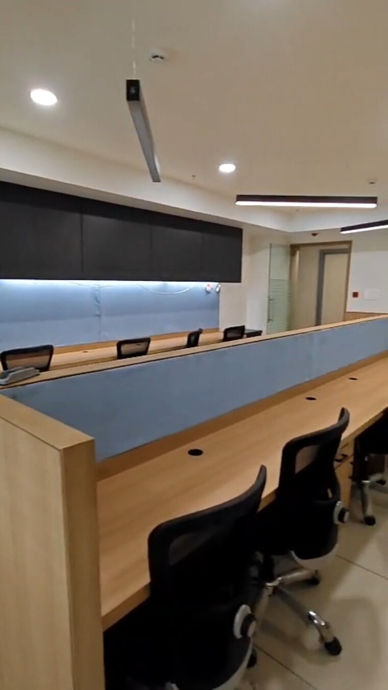 Team Area, chandak-chambers Commercial Office Space 800 Sq.Ft. In Andheri East Mumbai 9674346