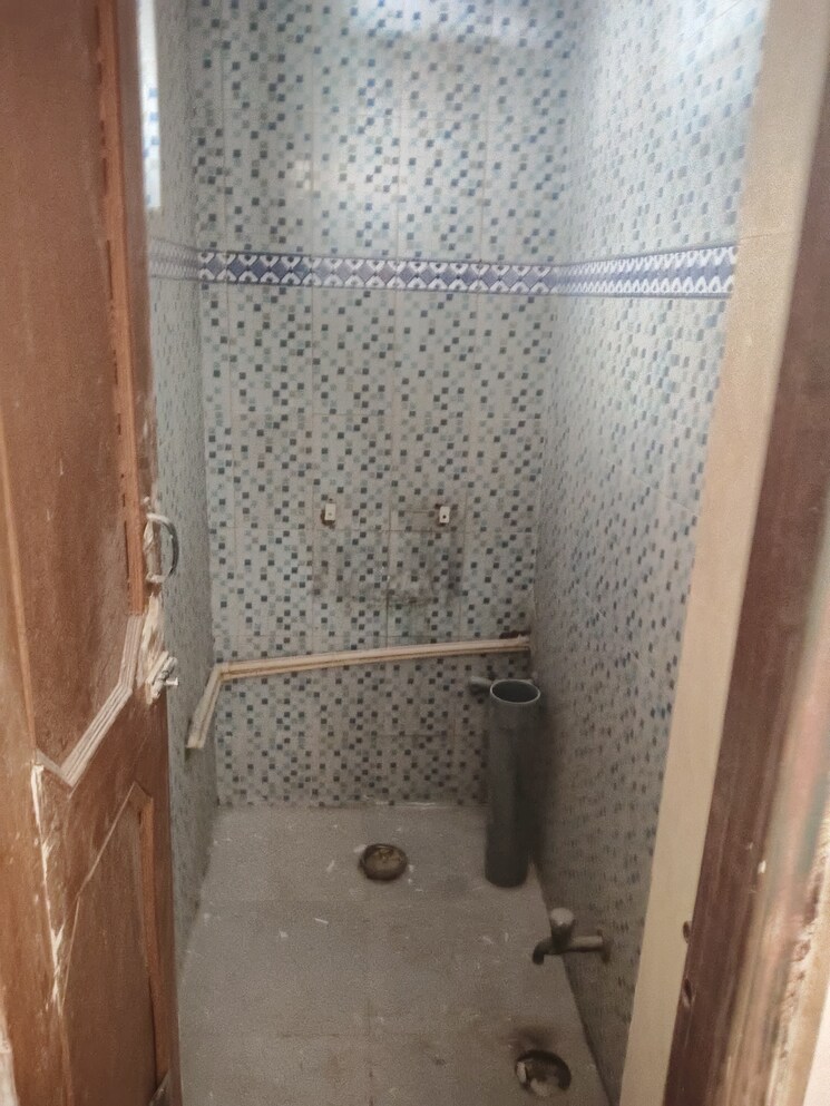 Bathroom, sector 21c 2 Bedroom 150 Sq.Yd. Independent House In Sector 21c Faridabad 9674381