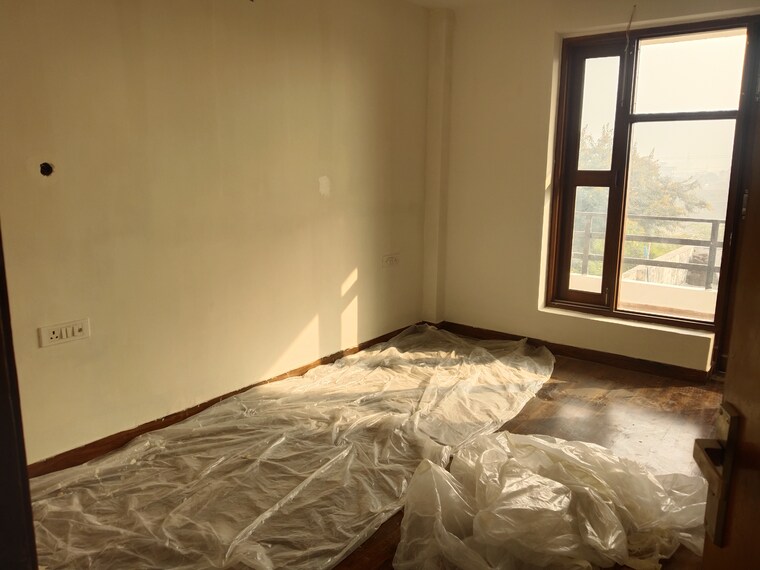 Bedroom, sector 45 3 Bedroom 250 Sq.Ft. Builder Floor In Sector 45 Faridabad 9674388