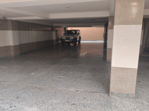 Parking in 3 BHK Builder Floor at Sector 45 – for Rent