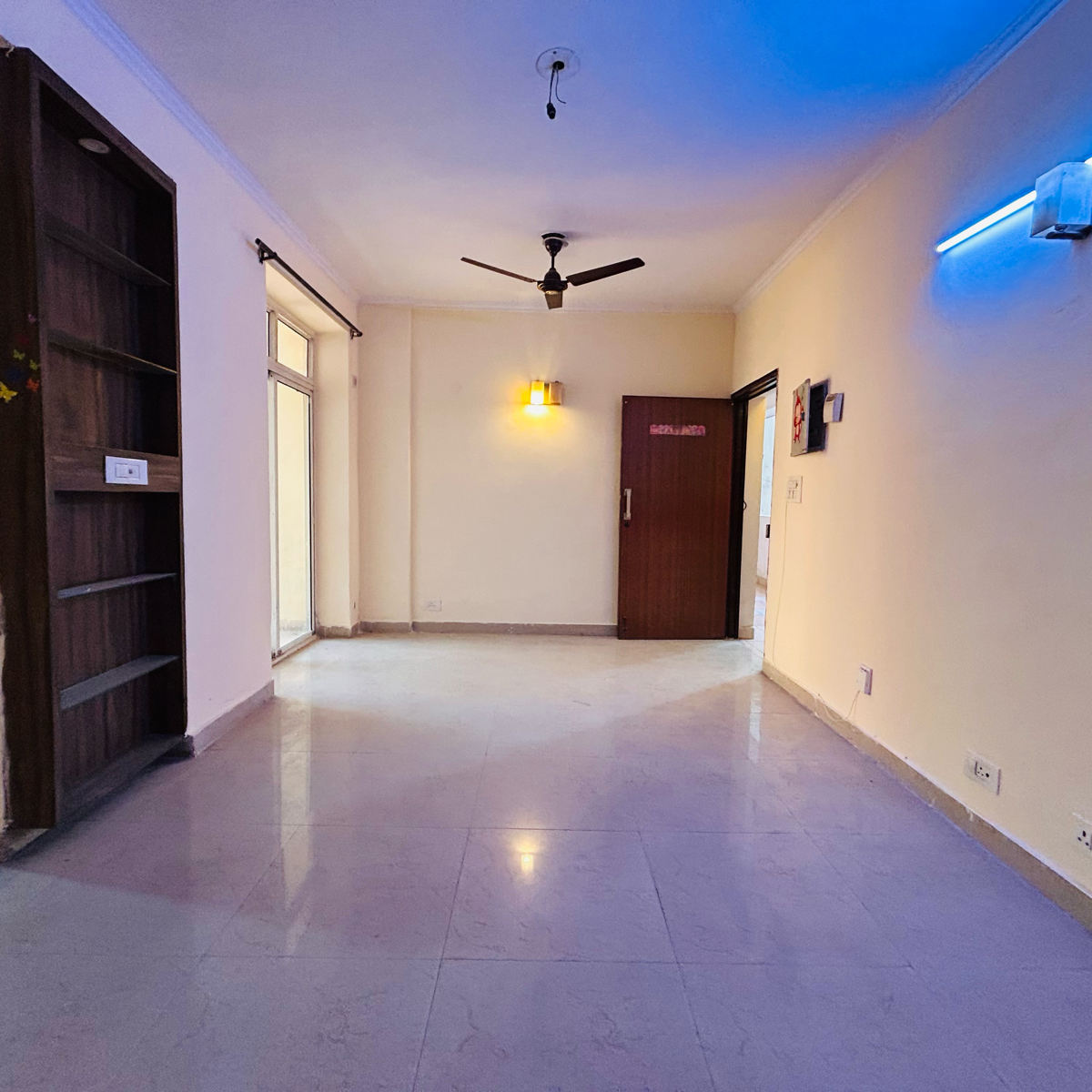2.5 BHK + Study Room Apartment For Rent in Supertech Ecociti