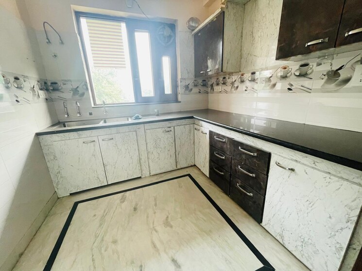 Kitchen, sector 23 3 Bedroom 1850 Sq.Ft. Builder Floor In Sector 23 Gurgaon 9674423