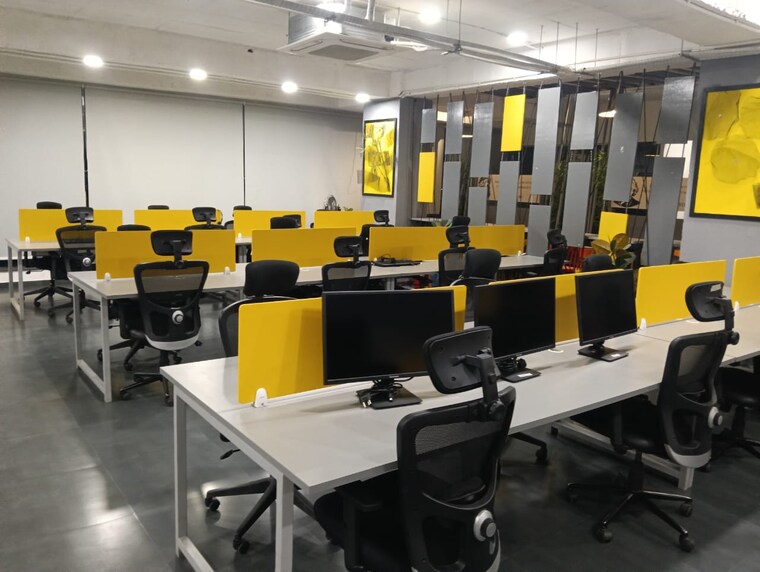 Team Area, alkapuri Commercial Office Space 3000 Sq.Ft. In Alkapuri Vadodara 9674428