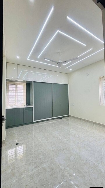 Room in 2 BHK Apartment at Kondapur – for Rent