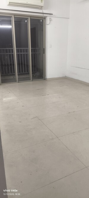 Room in 2.5 BHK Apartment at Lodha Casa Rio, Dombivli East – for Sale