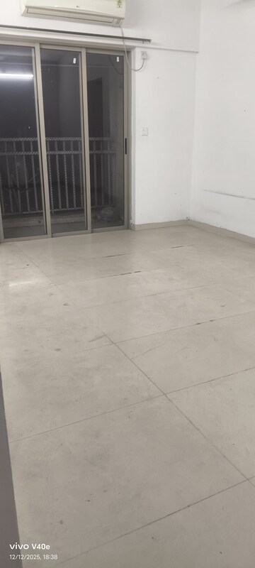 Room in 2.5 BHK Apartment at Lodha Casa Rio, Dombivli East – for Sale