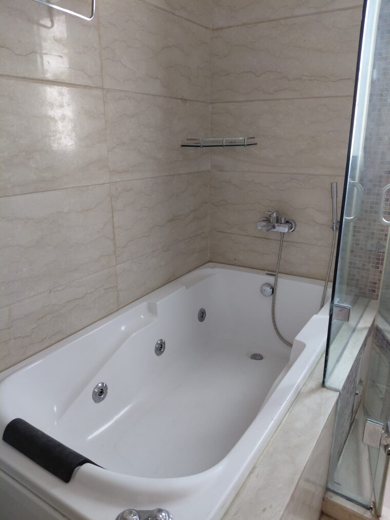Bathroom, boutique-residential-apartments-c-253 3 Bedroom 2400 Sq.Ft. Builder Floor In Defence Colony Delhi 9674464