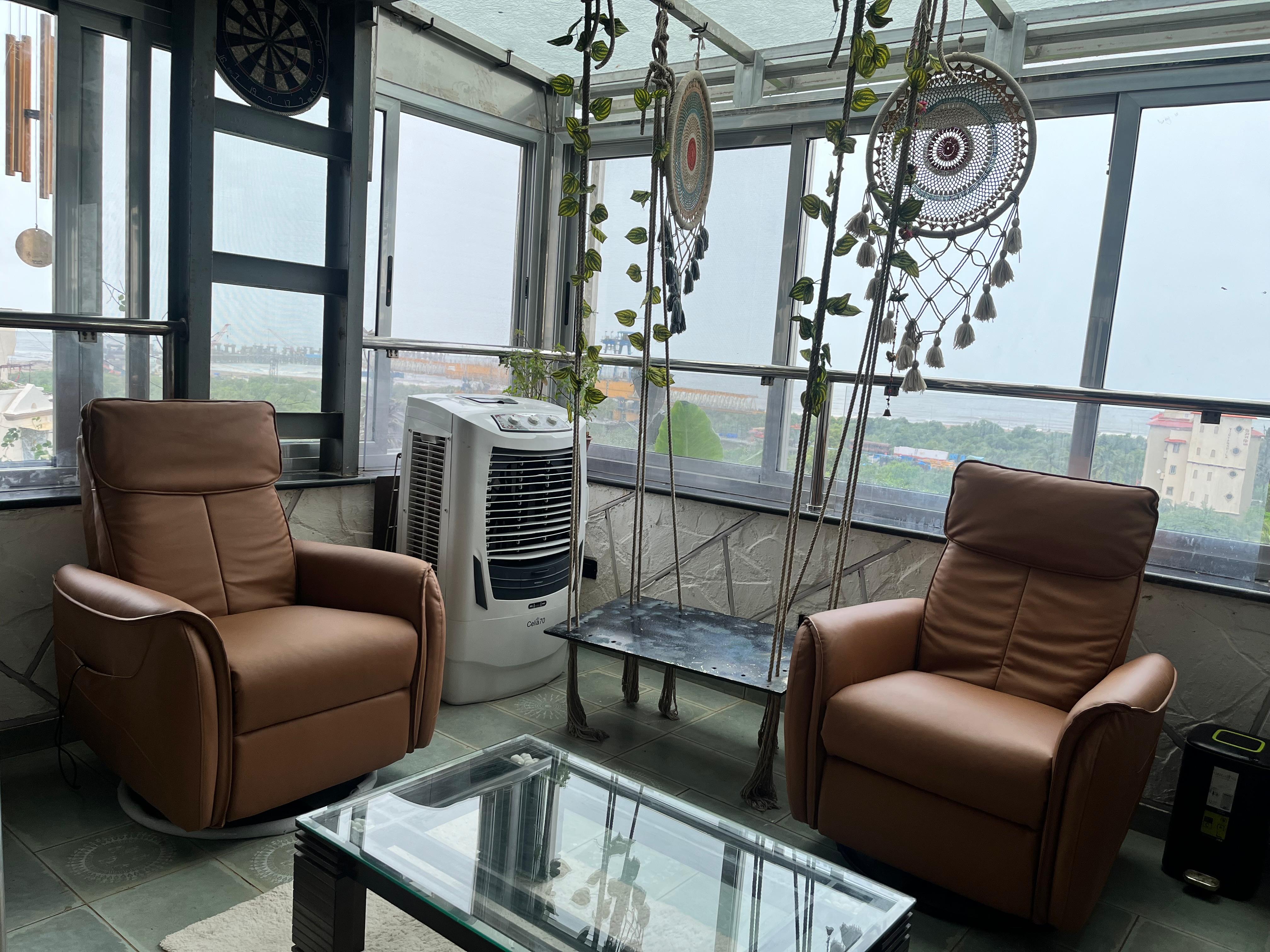 4 BHK + Pooja Room Apartment For Rent in Oberoi Springs